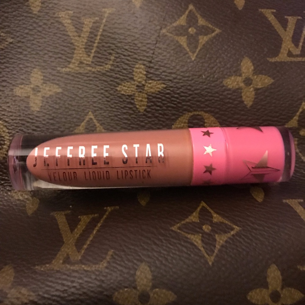 Jeffree Star Christmas Cookies Matte Lipstick